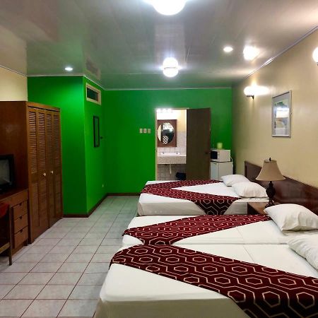 Monique'S Guest House Maraval Dış mekan fotoğraf